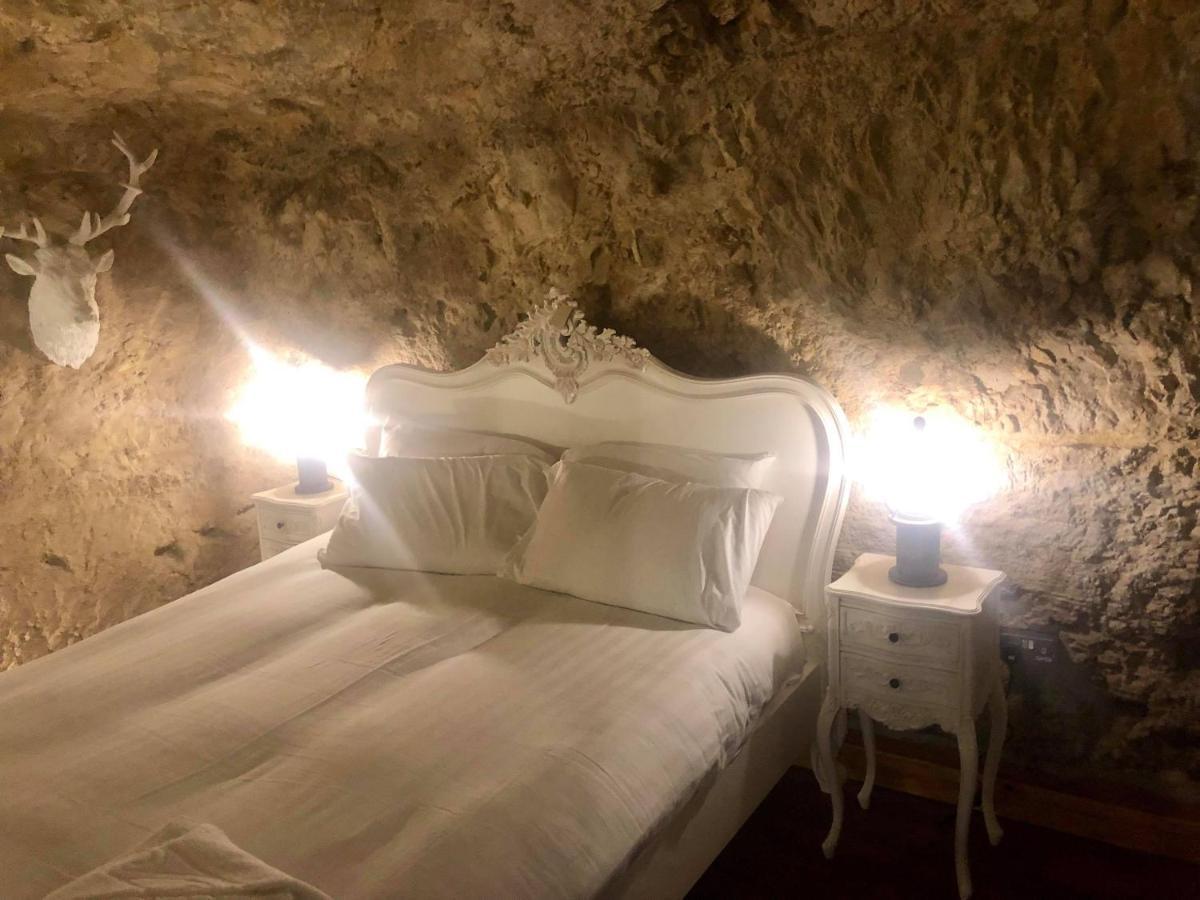 Inn The Grotto South Shields